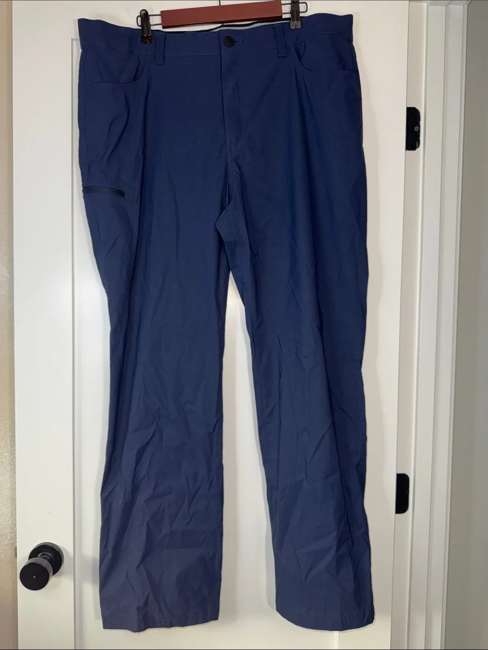 Orvis Navy Cargo Travel Pants Sz 40x32 Gorpcore hiking outdoors trekking